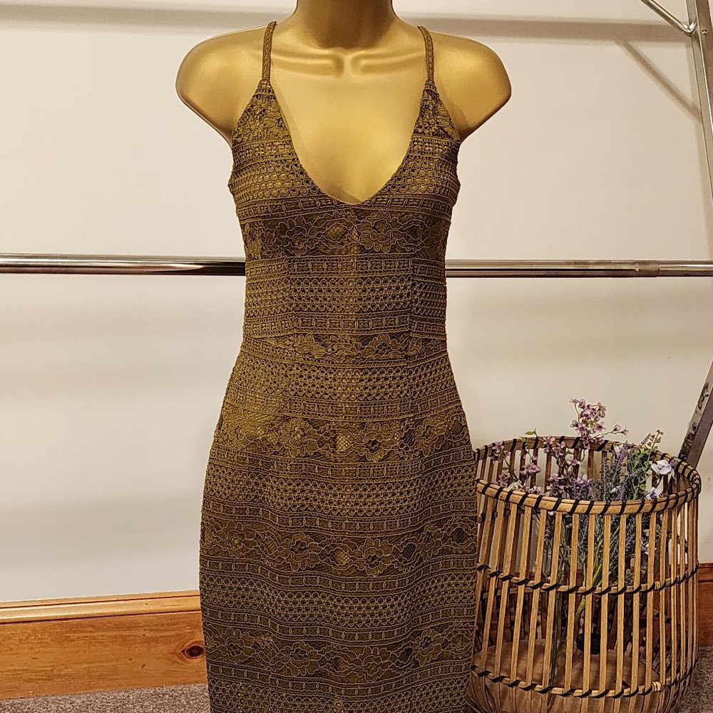 Green fitted dress